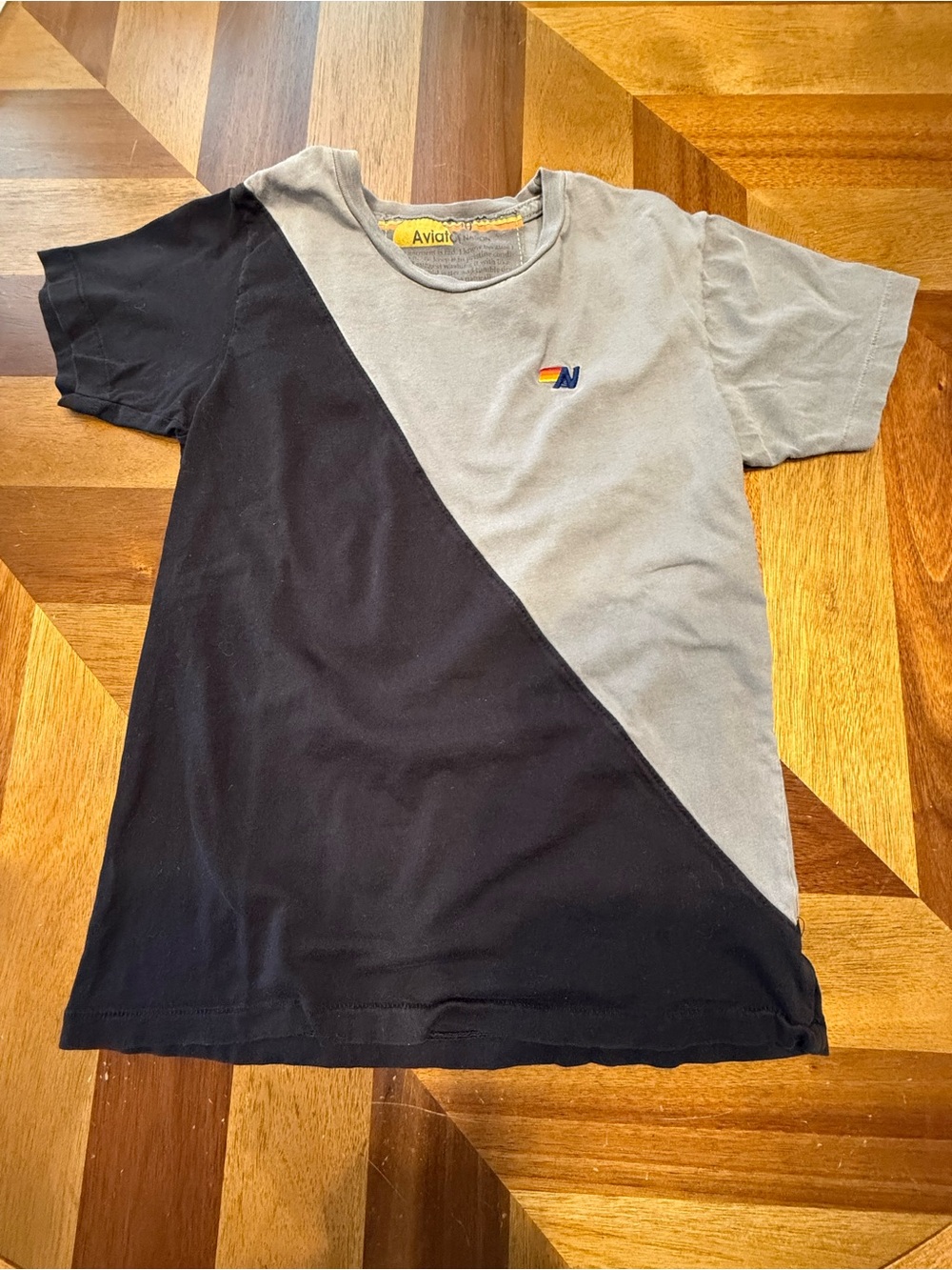 Aviator Nation Kids Two-Tone Black & Gray Diagonal Tee size 10
